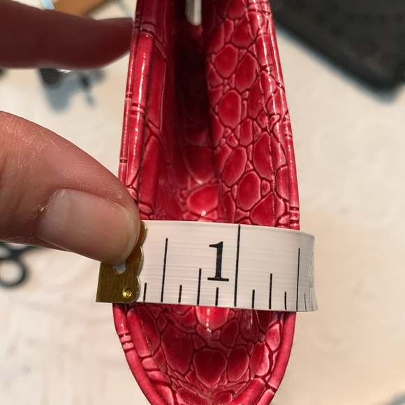 Pink Clutch - Picture 7 of 7